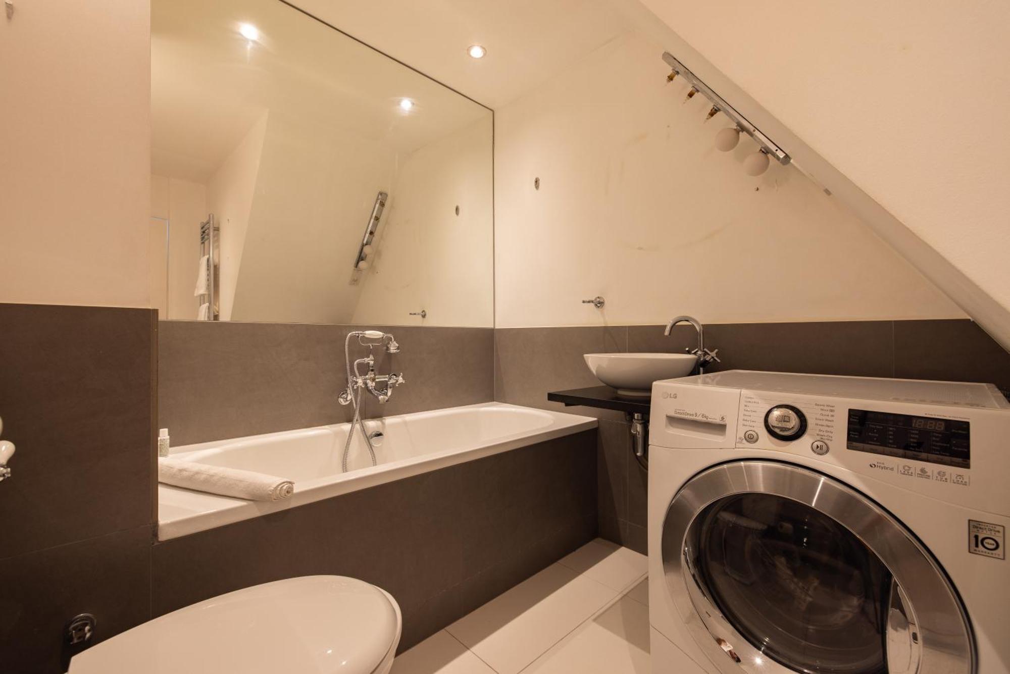 The Philbeach Gardens Place - Lovely 5Bdr Flat With Terrace Лондон Экстерьер фото